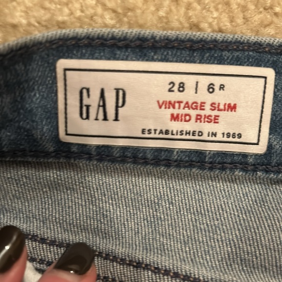 Vintage slim jeans. mid rise - Picture 2 of 4